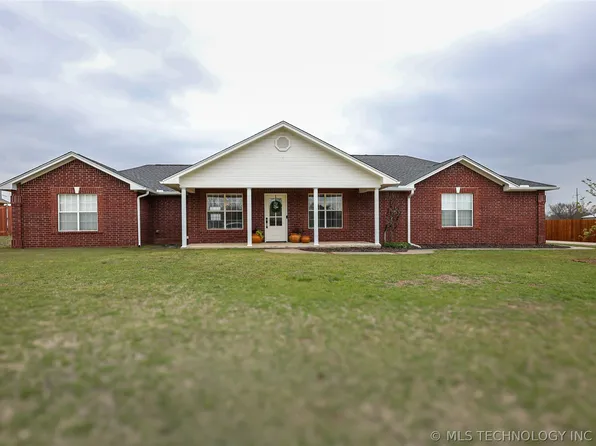 2015 Martin Dr, Sulphur, OK 73086