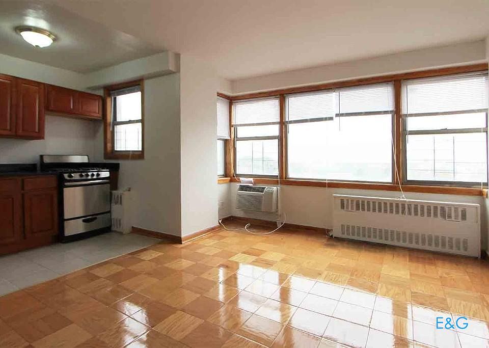1st image of 18311 Hillside Ave APT 7H