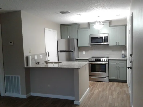 11901 4th St N, Saint Petersburg, FL