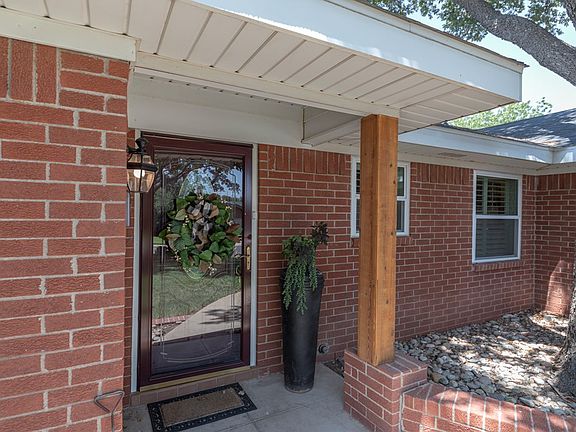 2nd image of 3309 Windsor Dr