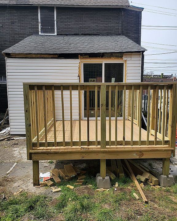 1st image of 1361 E 45th St