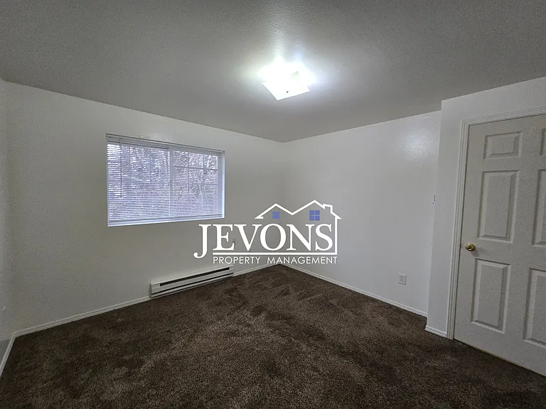 311 N 6th St #6 — Photo 16