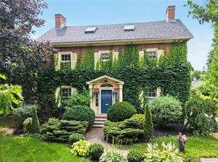 122 Waterloo Row, Fredericton, NB E3B 1Z1