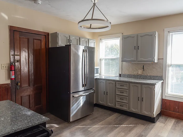21 Granville Ave #2 — Photo 5