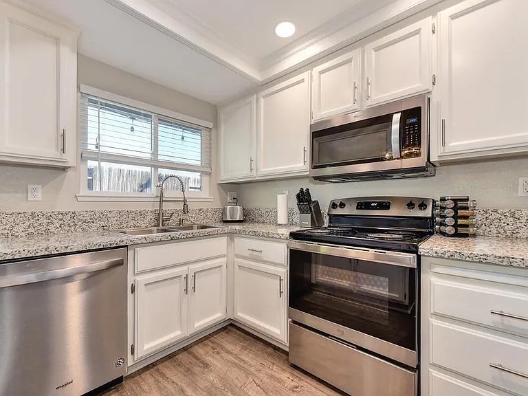 8313 Crossoak Way — Photo 11