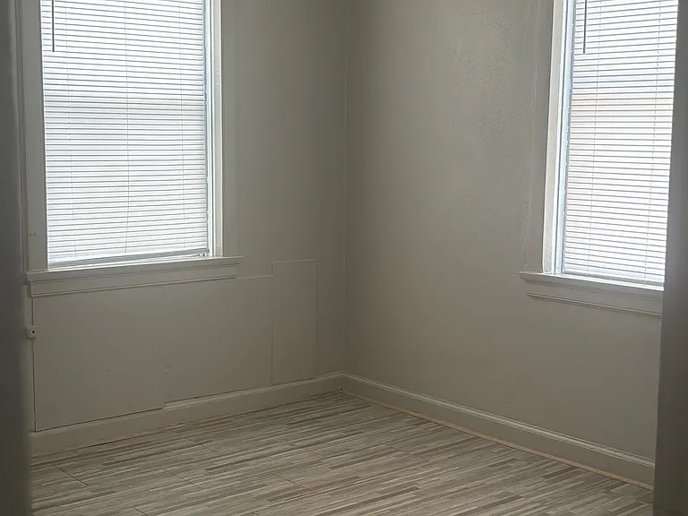 407 Walnut St — Photo 6