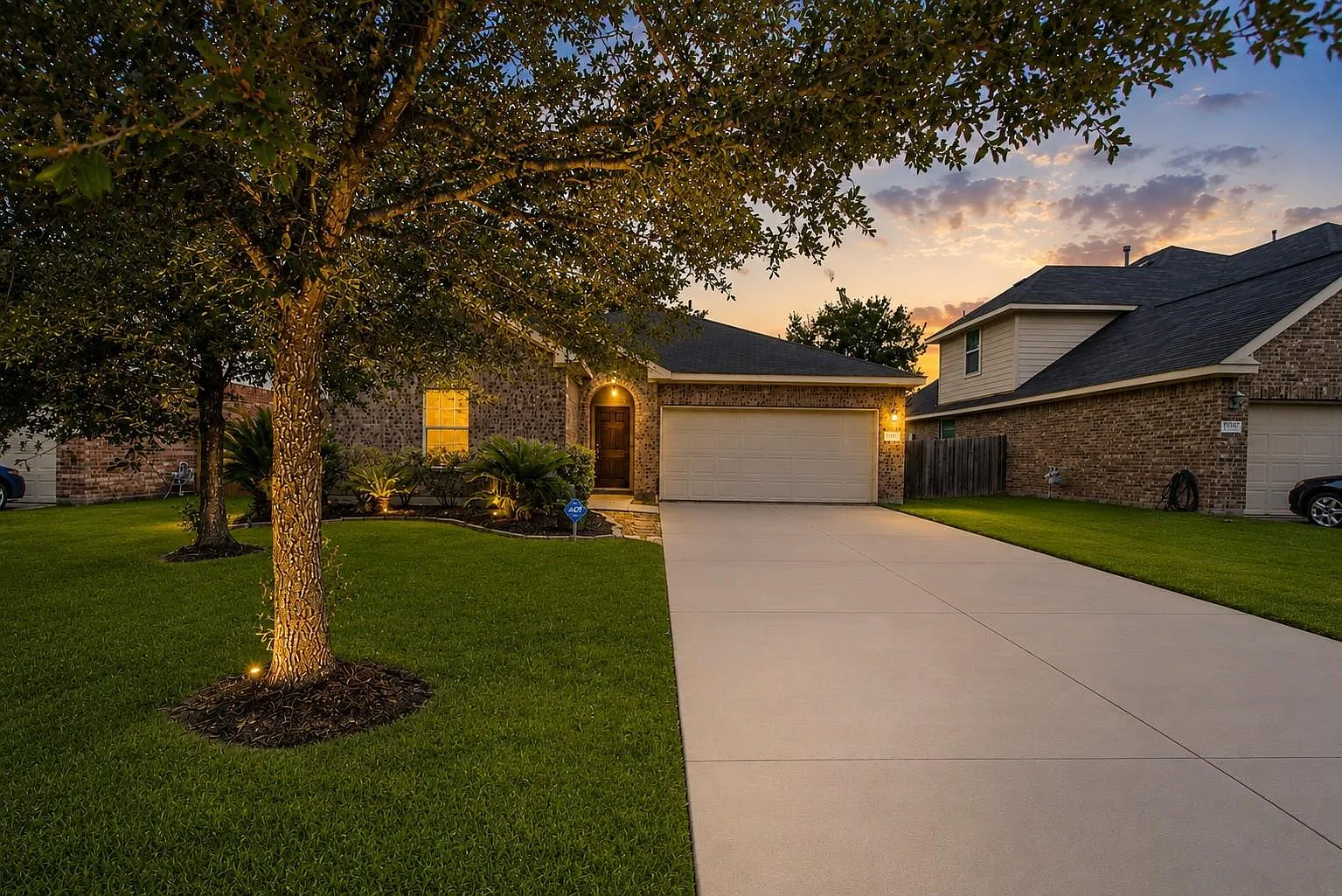 3 bed, 2.0 bath, 1908 sqft, $2,050 — Photo 1