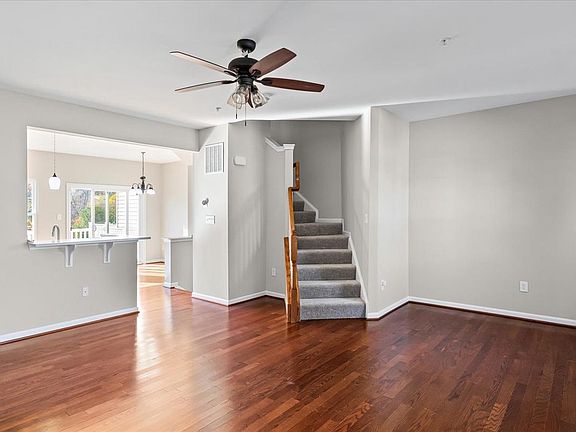 3rd image of 7260 Mockingbird Cir