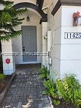 NW 76th Ter — Photo 36