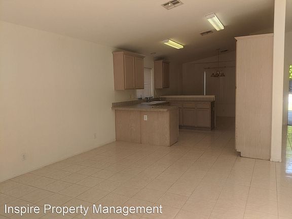 3rd image of 52580 Avenida Vallejo