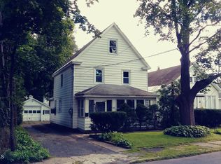 313 Perry St, Schenectady, NY 12306