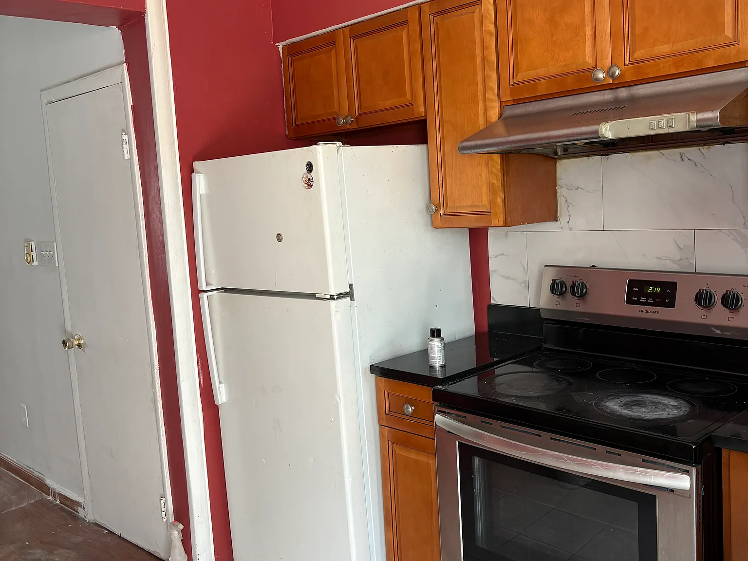 3 bed, 1.5 bath, 1030 sqft, $1,500 — Photo 2