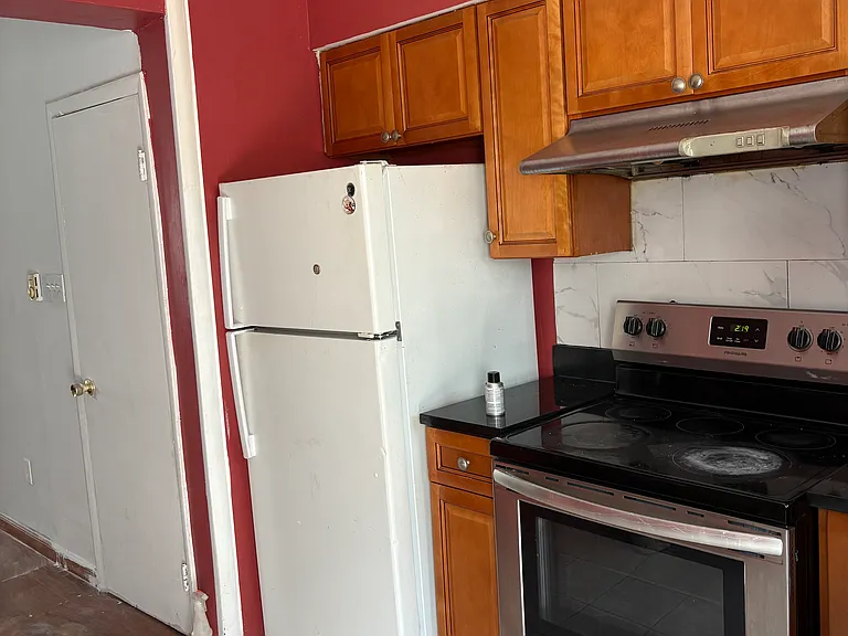 2444 S Mildred St — Photo 2