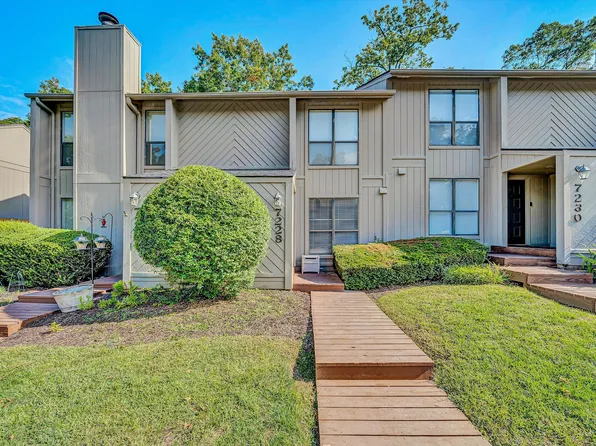 7228 Woods Crossing Dr, Roanoke, VA 24018