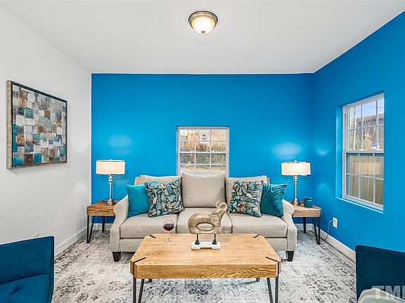 4th image of 1003 N Hyde Park Ave