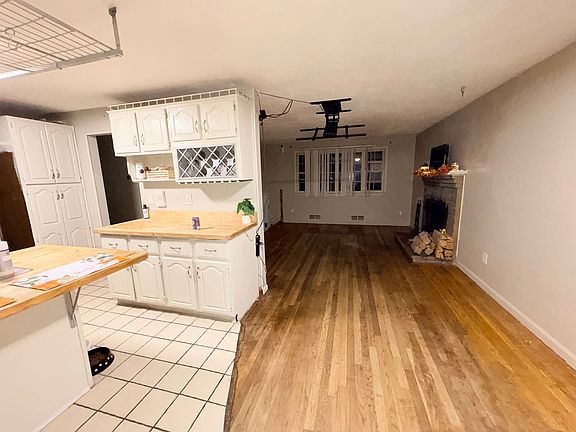 4th image of 50 Alice Rd