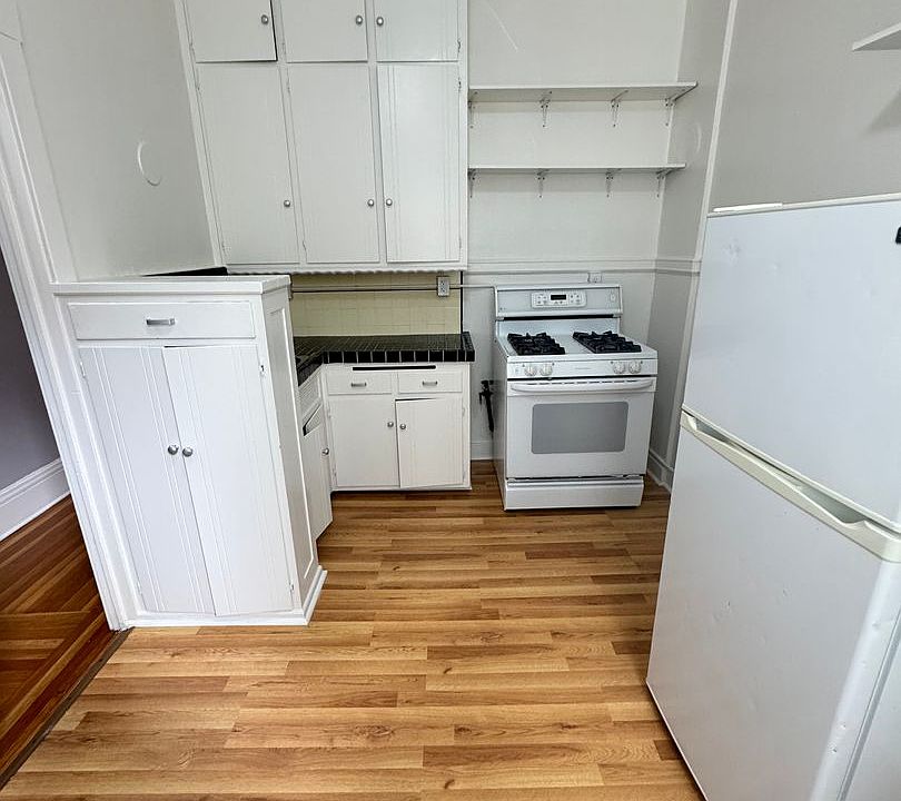 1st image of 565 Geary St #210