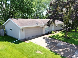 2208 N Linwood Ave, Appleton, WI 54914