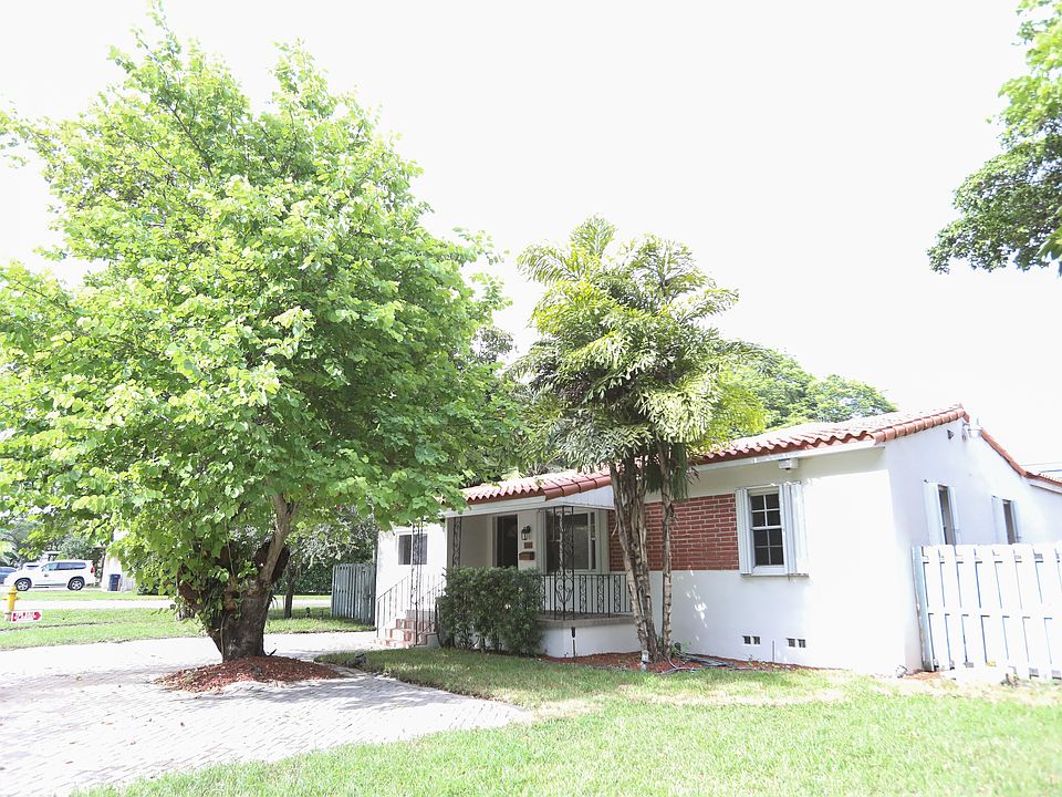 1st image of 1285 Ludlam Dr