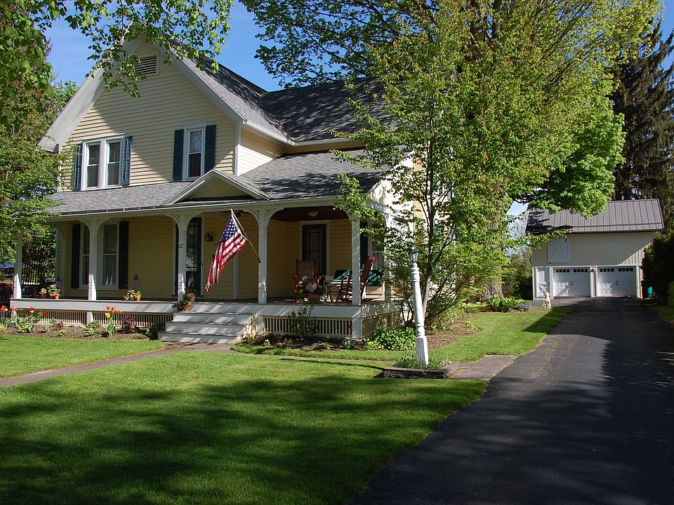 1st image of 62 East St
