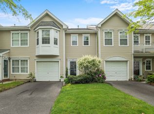 63 Picket Pl, Freehold, NJ 07728