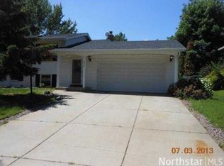 8360 Isle Ave S, Cottage Grove, MN 55016