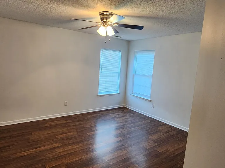 5426 Kassia Ln — Photo 9