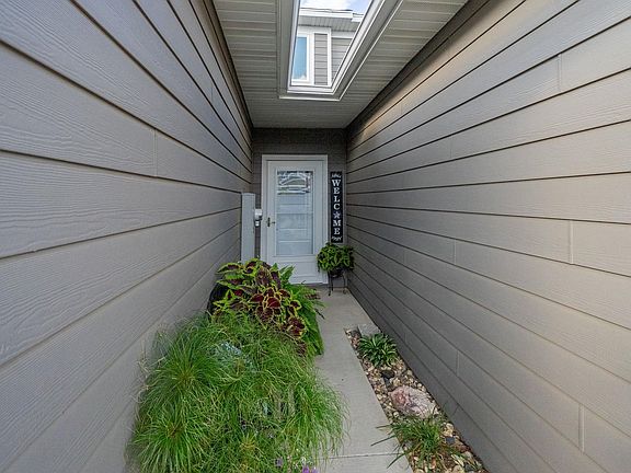 2nd image of 5904 S Whisper Creek Pl