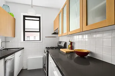 Sold by Poljan Properties Inc.