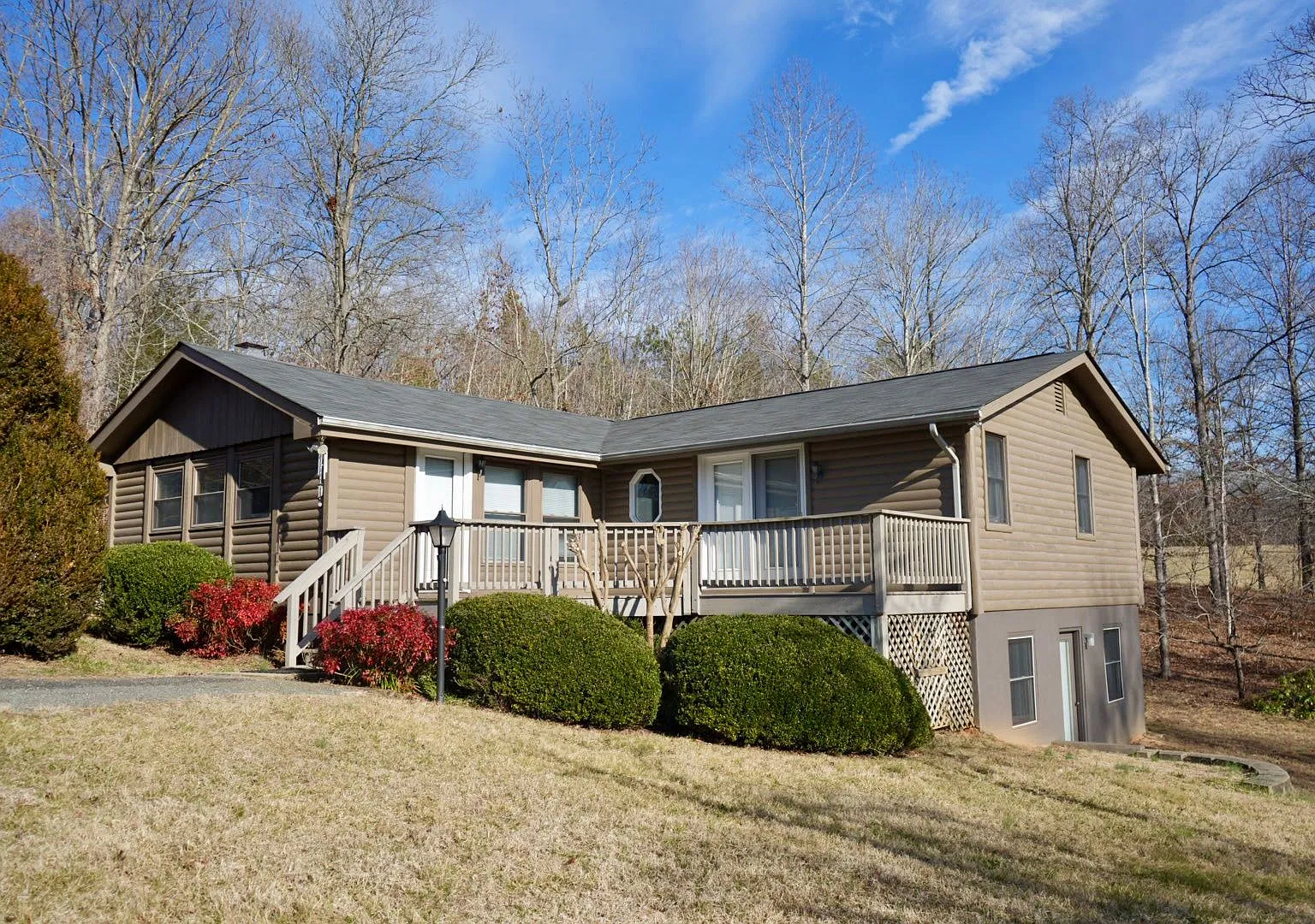 104 Windward Farm Rd — Photo 1
