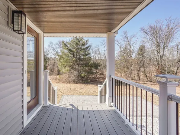 12 Paige Hill Rd, Brimfield, MA 01010