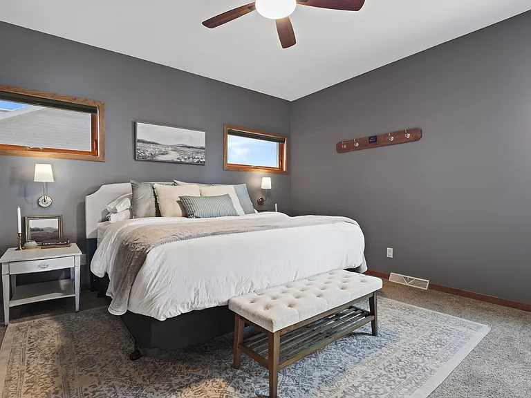 1016 Peterson Dr — Photo 29
