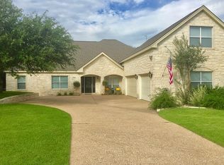 205 El Rio Dr, Lakeway, TX 78734