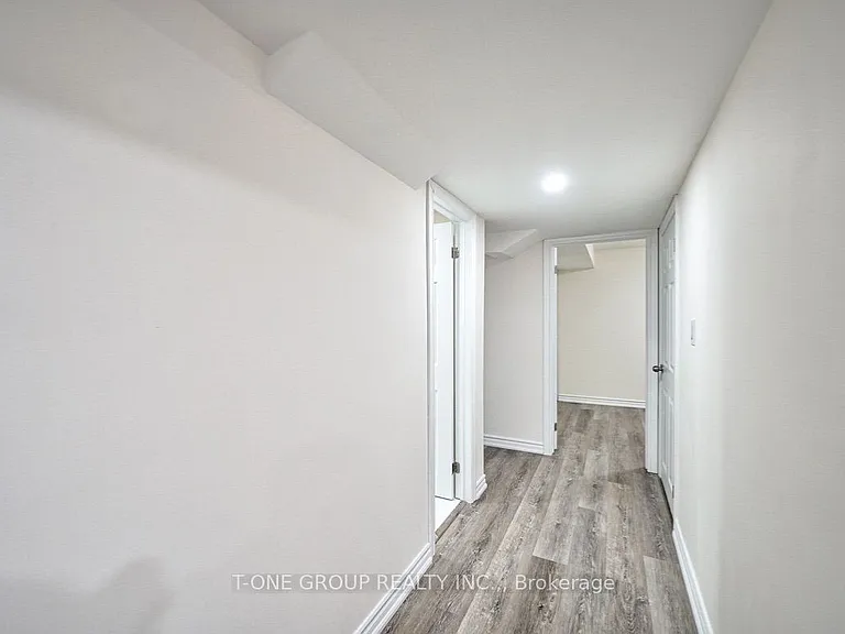 5 Hammersly Blvd #BASEMENT — Photo 6
