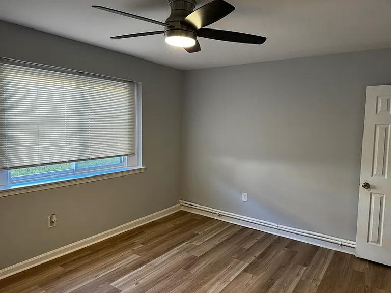 1749 Addison Rd S — Photo 4