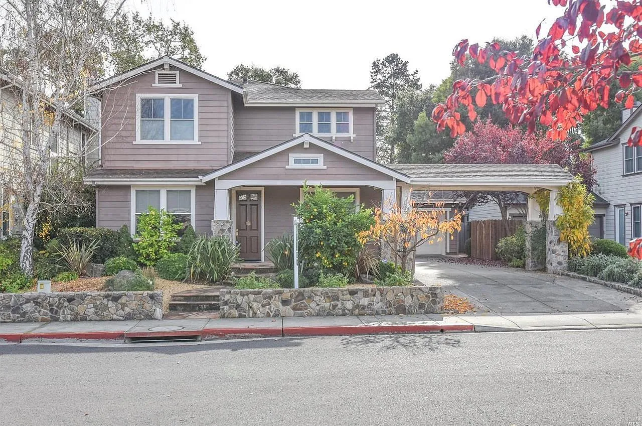 37 Lande Way photo 1