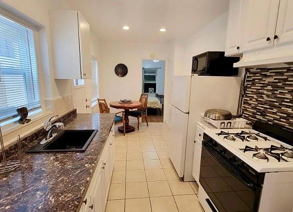 2nd image of 4049-55 30th St #4053