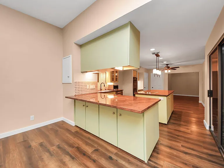 10843 Pepper Ln — Photo 7