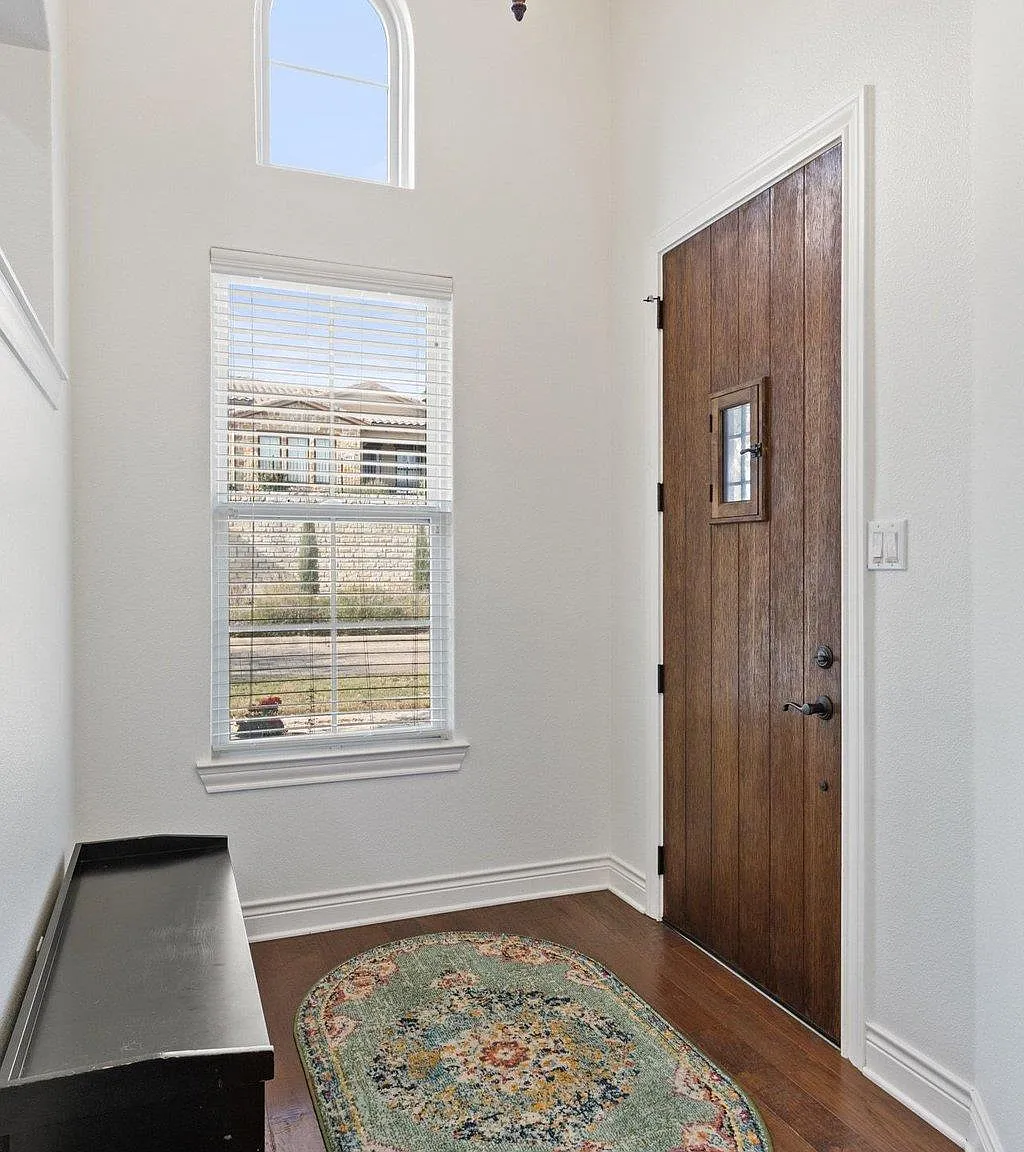 2 bed, 2.0 bath, 1294 sqft, $3,200 — Photo 2