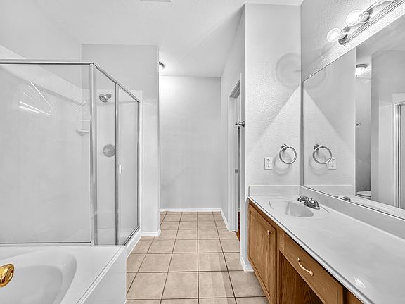 5th image of 1101 Willowridge Cir