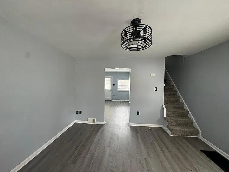 511 Main St #1 — Photo 2