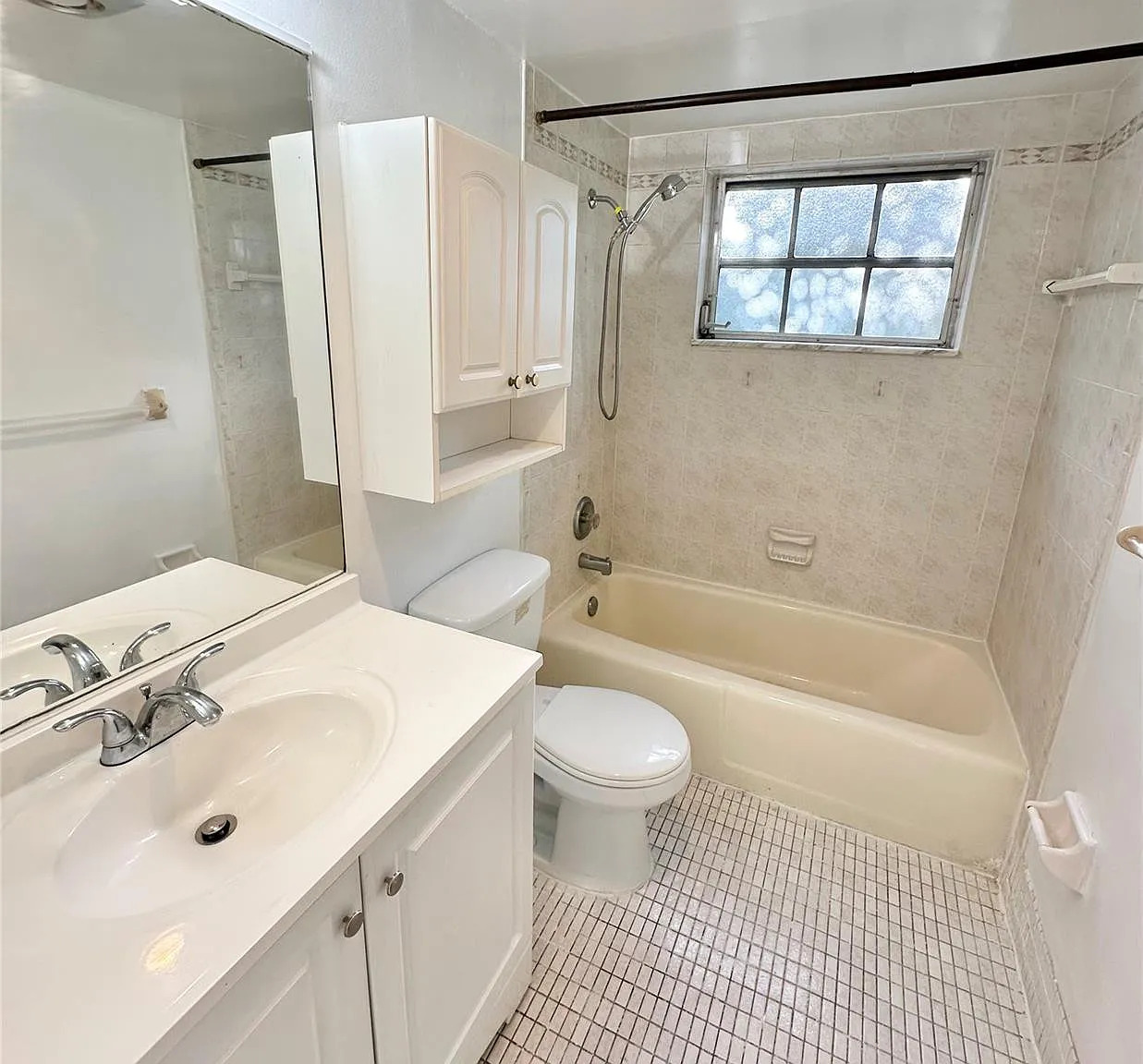 2 bed, 2.0 bath, 1260 sqft, $1,950 — Photo 3