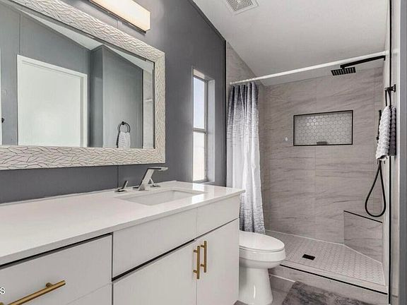 5th image of 2605 W VAN BUREN Street #80