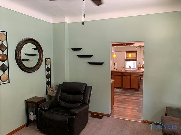 4th image of 234 Elm St