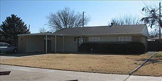 5th image of 702 N Plains Park Dr