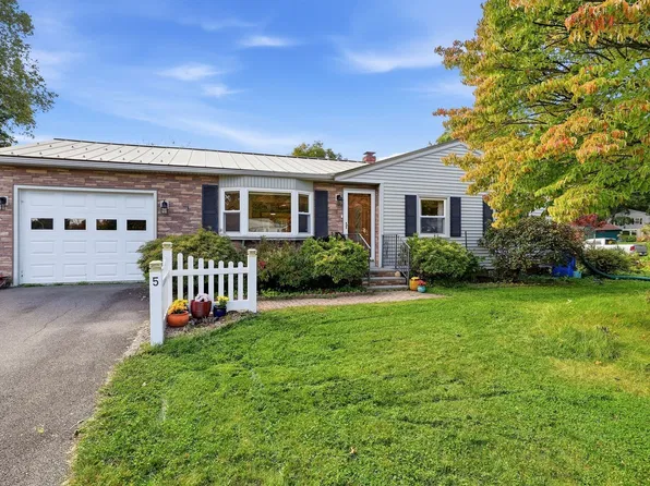 5 Winchester Ter, Northampton, MA 01062