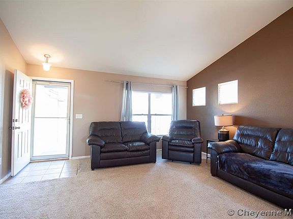 3rd image of 1413 Sunny Hill Dr