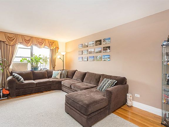 4th image of 7505 210th St #5L
