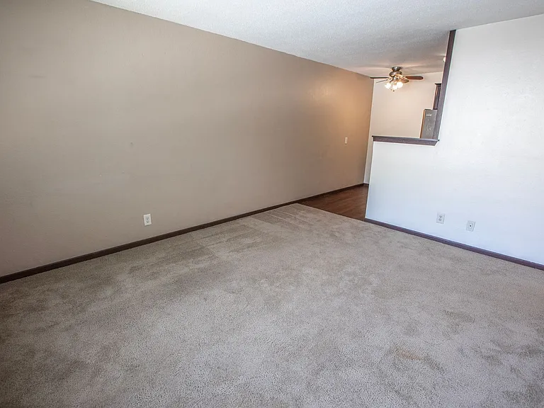 3431 Dupont Ave S — Photo 22