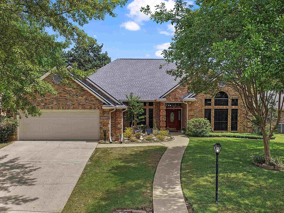 1st image of 502 Lakewood Dr